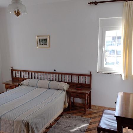 Hostal Residencia Presidente Ribadeo Exterior foto