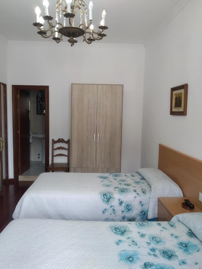 Hostal Residencia Presidente Ribadeo Exterior foto