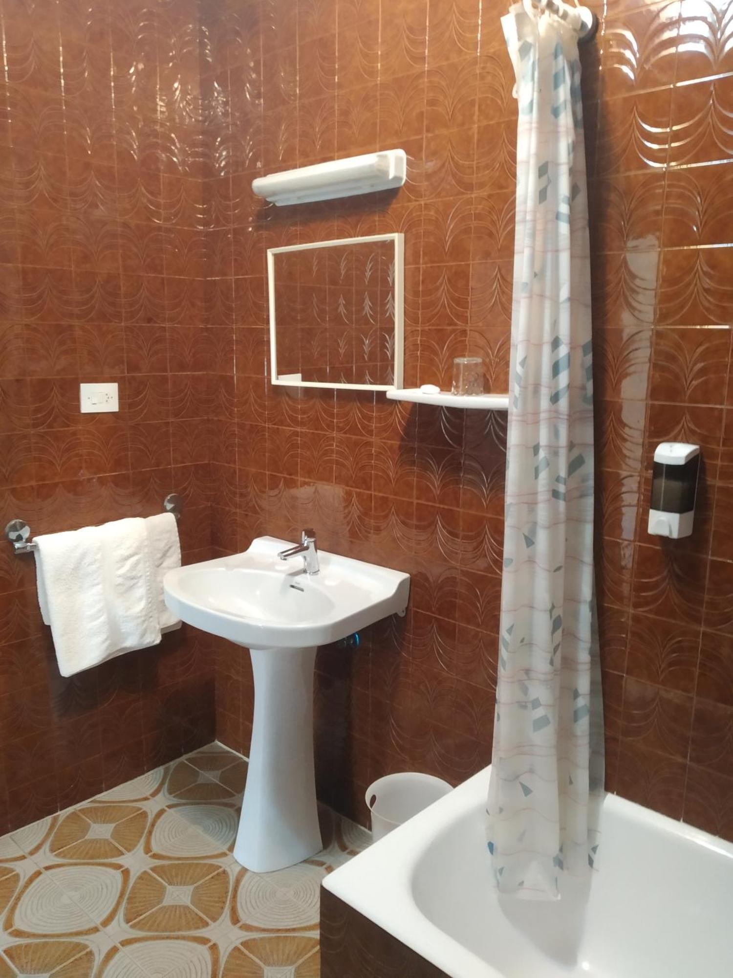 Hostal Residencia Presidente Ribadeo Exterior foto