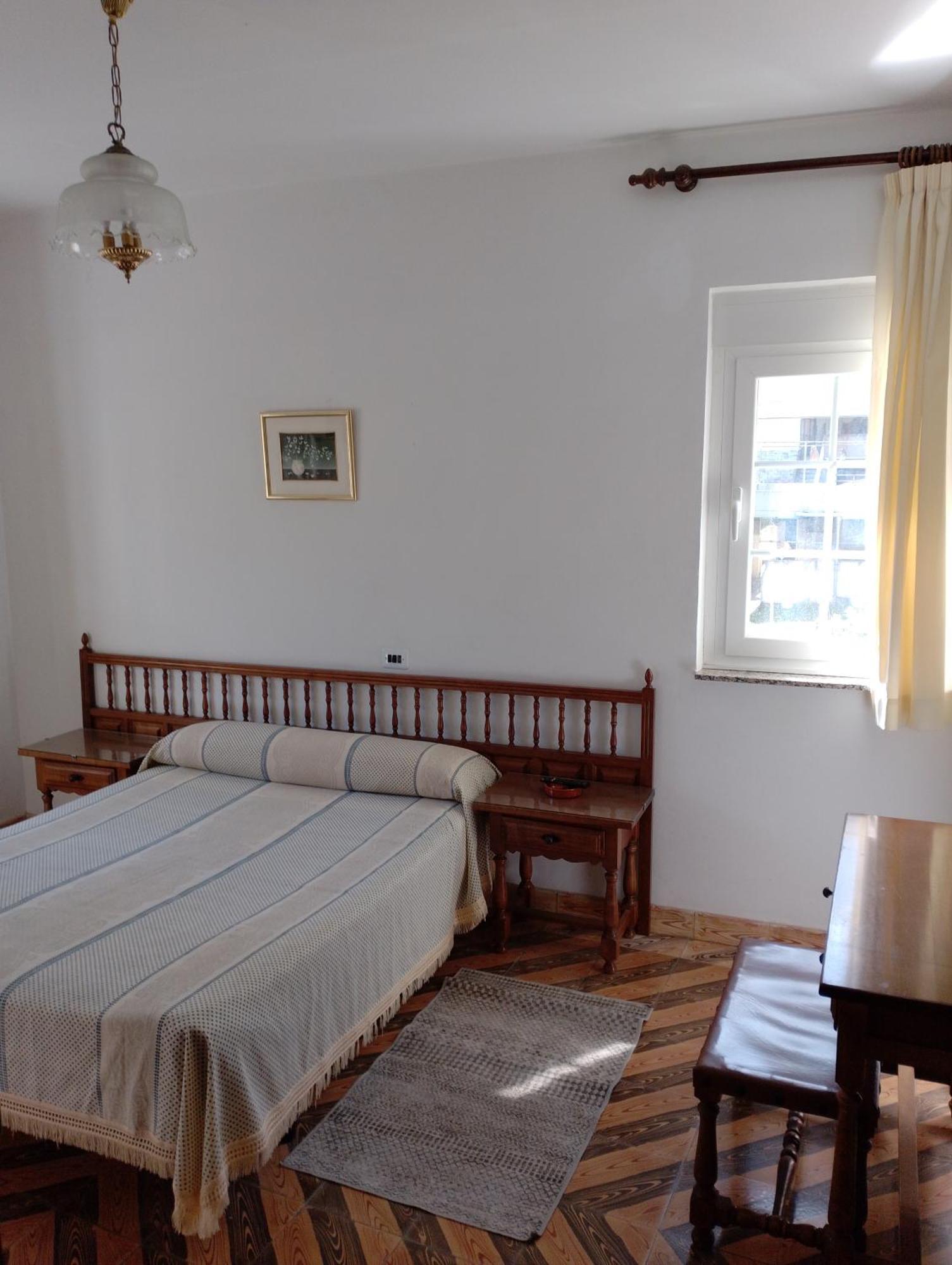 Hostal Residencia Presidente Ribadeo Exterior foto