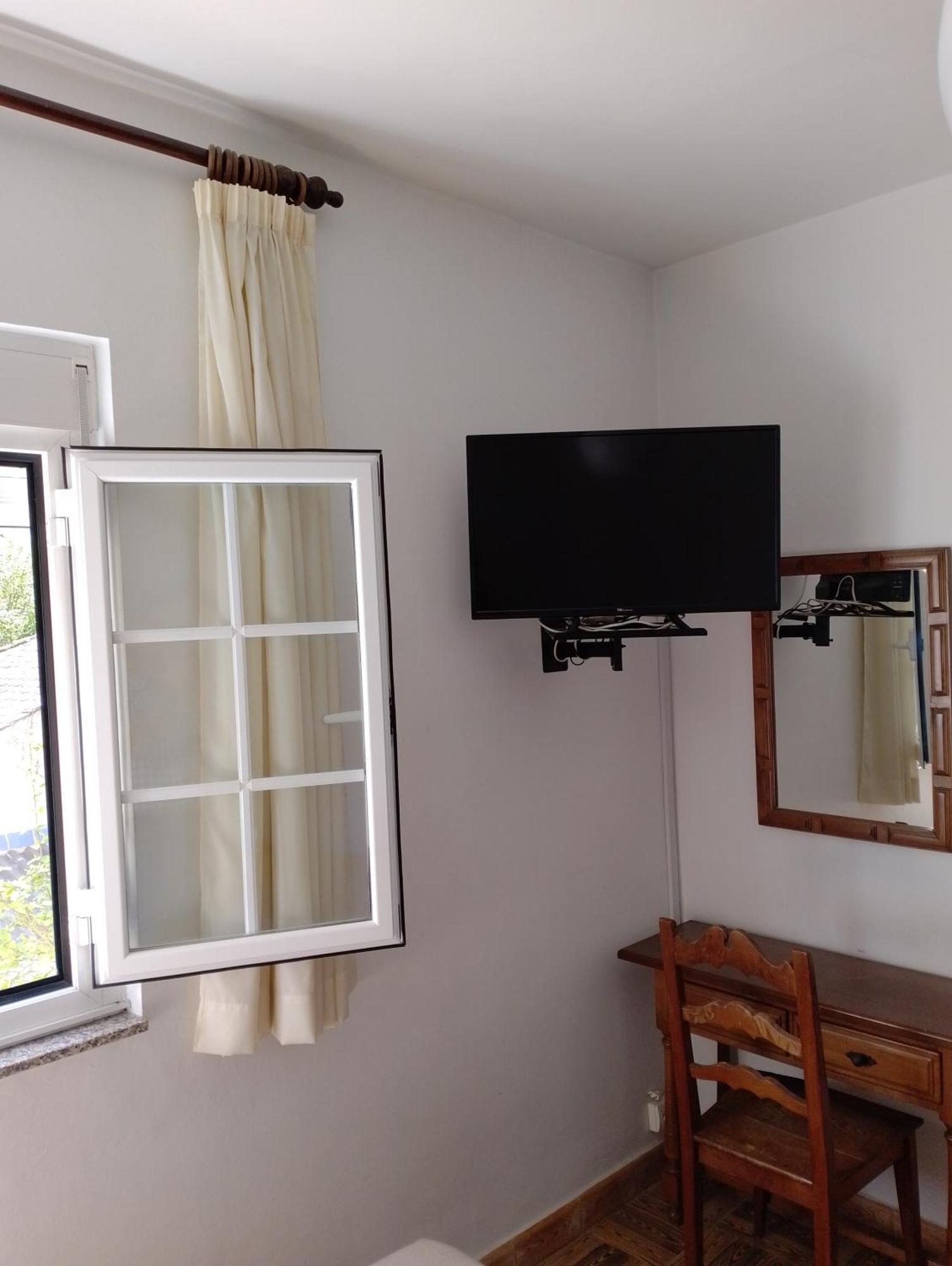 Hostal Residencia Presidente Ribadeo Exterior foto