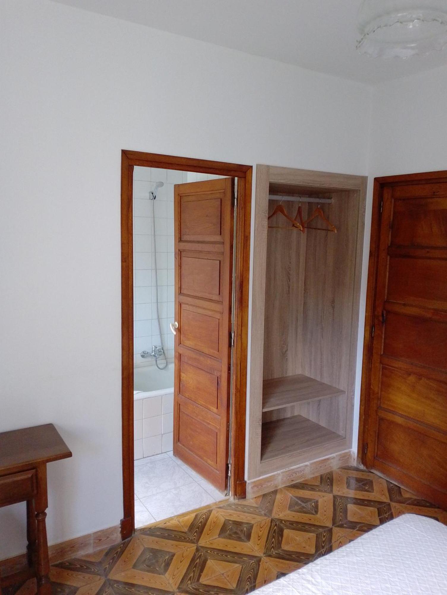 Hostal Residencia Presidente Ribadeo Exterior foto