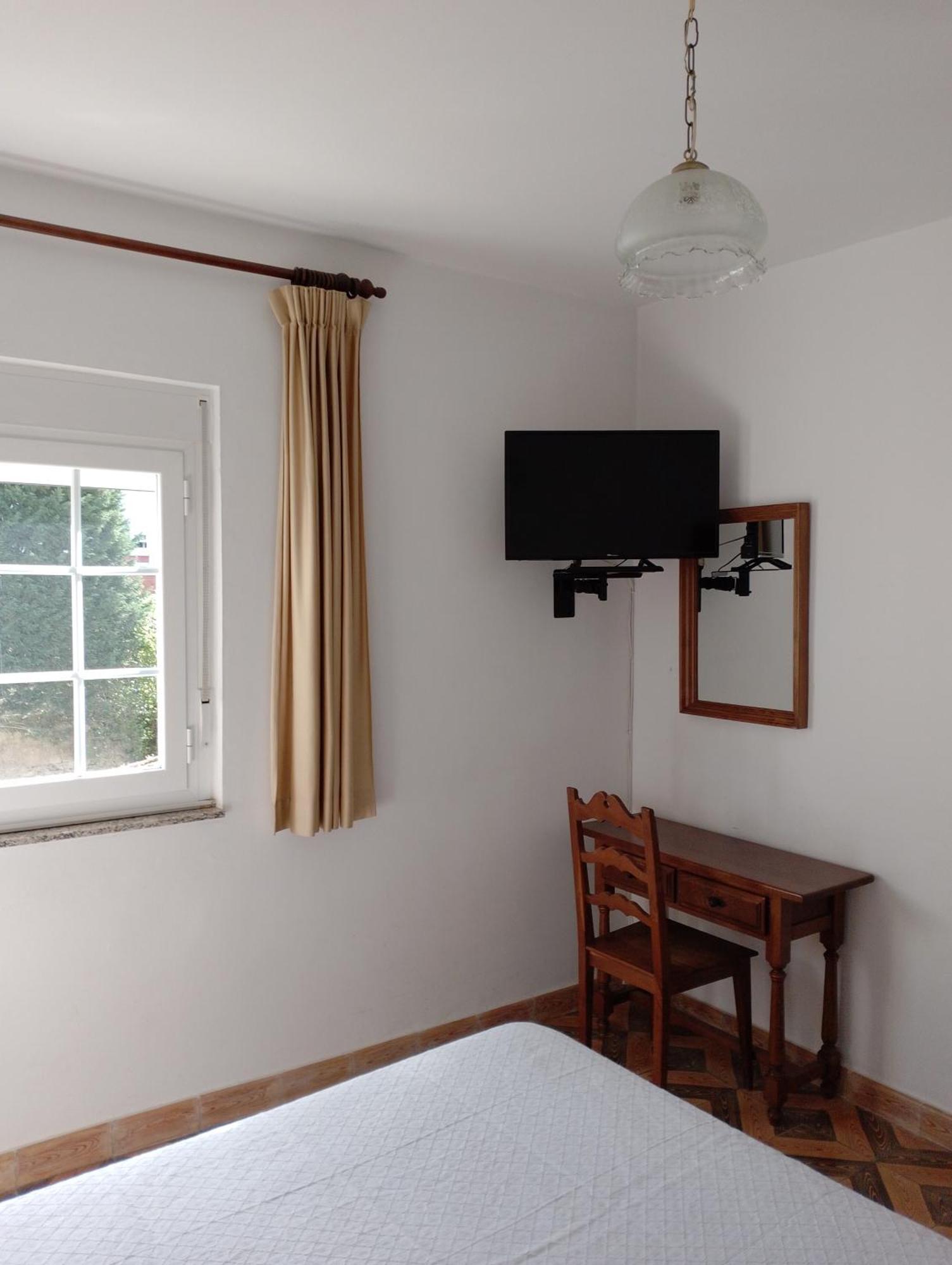 Hostal Residencia Presidente Ribadeo Exterior foto