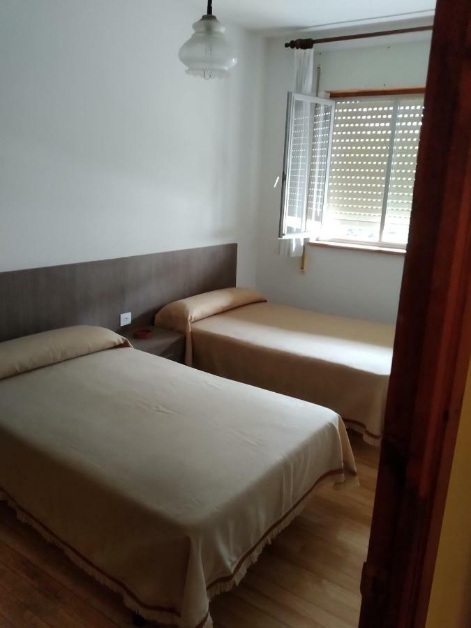 Hostal Residencia Presidente Ribadeo Exterior foto