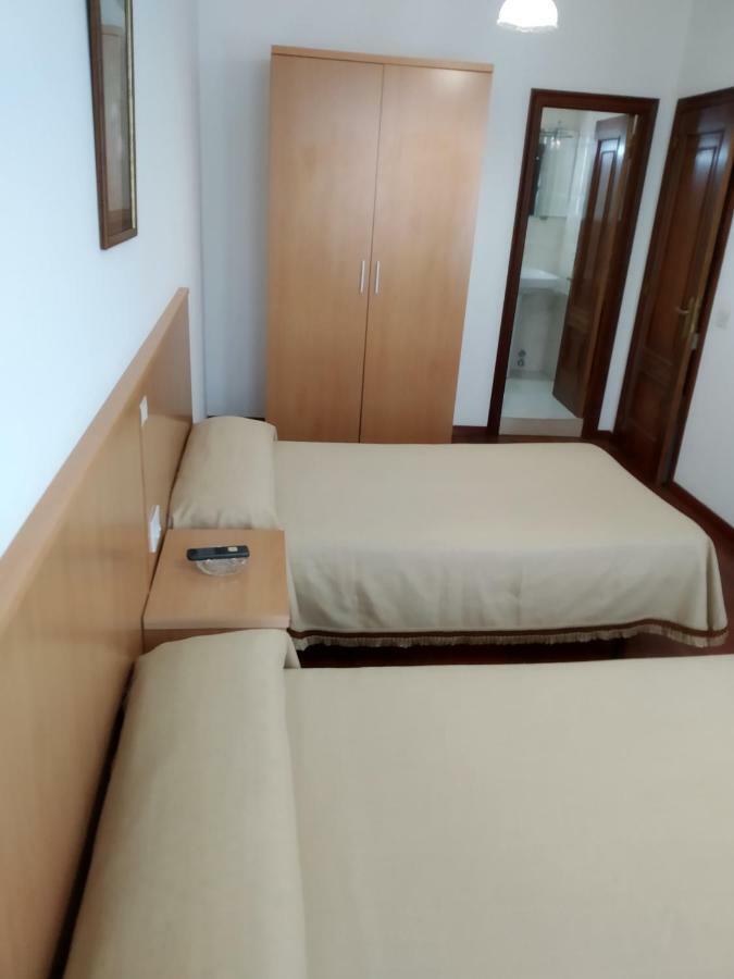 Hostal Residencia Presidente Ribadeo Exterior foto